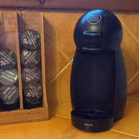 Athenea فيلة كوراليهو