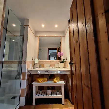 Athenea * קורלחו